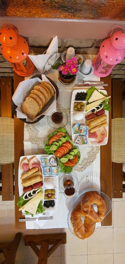 Leydi Boutique Hotel Adalar Ngoại thất bức ảnh
